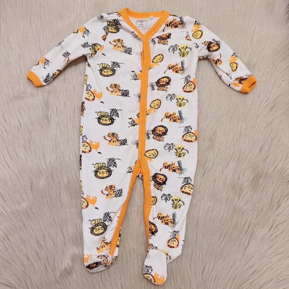 Q white with orange and yellow lion and tiger print footie pajamas size 6-9 M